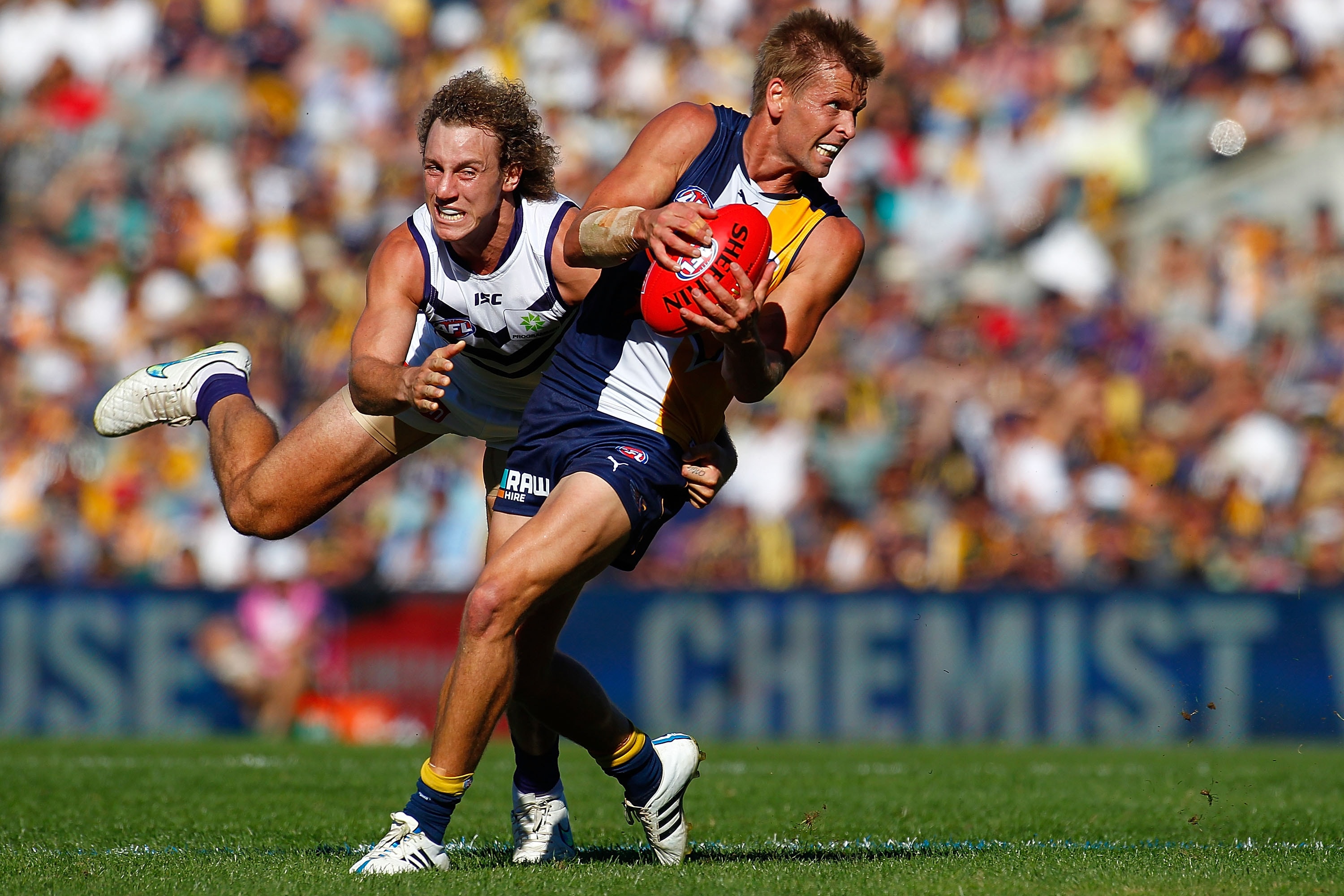 Footy at new Perth stadium a lock, says McLachlan